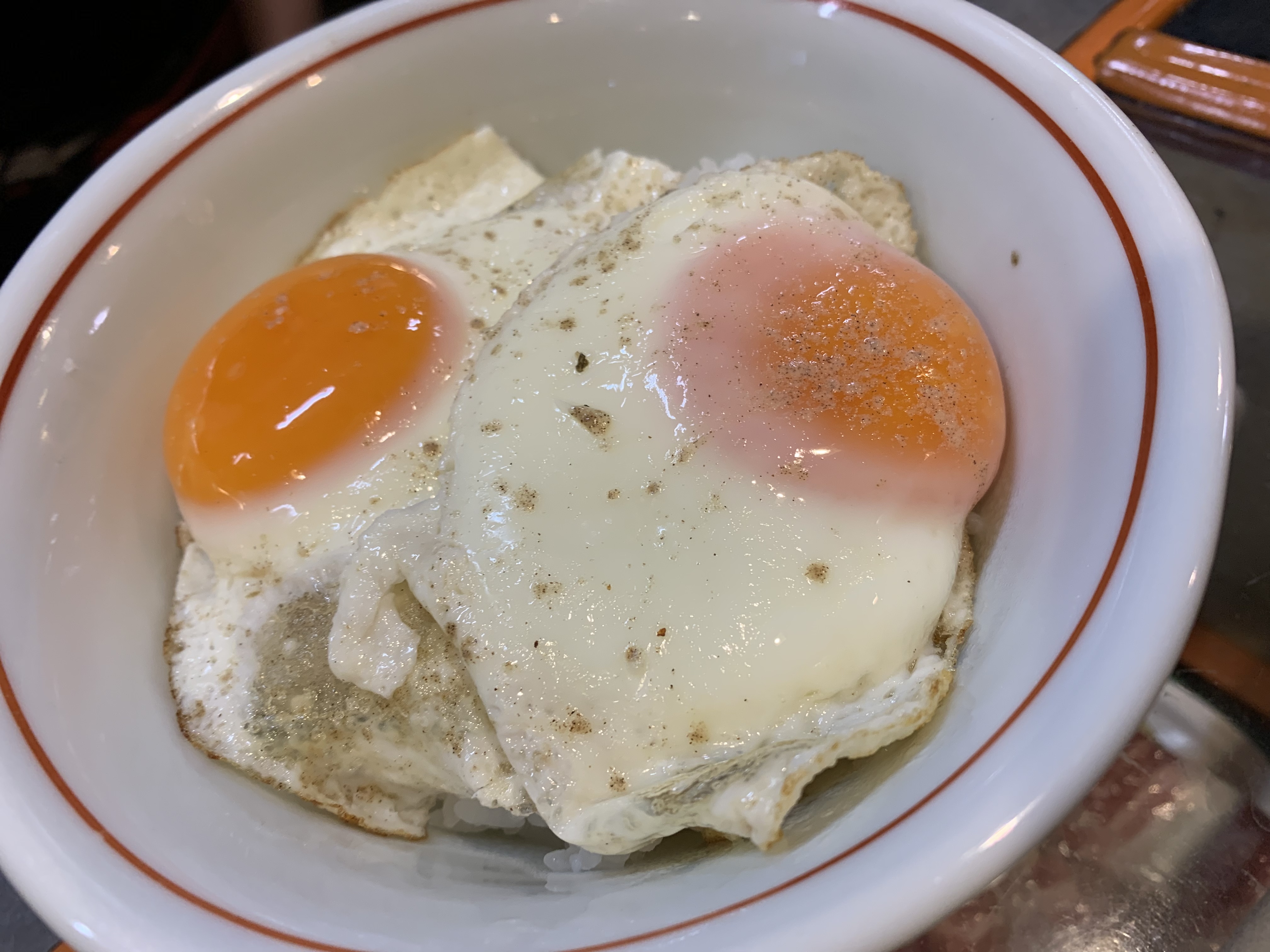 かっぱの健卵の『目玉焼き丼』